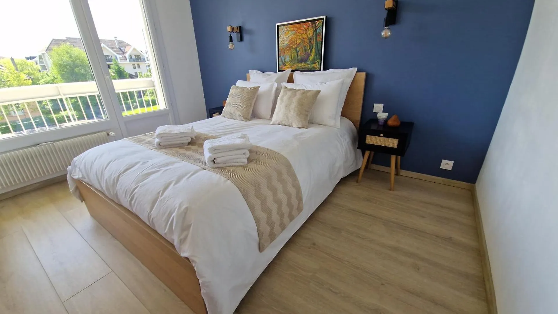 Lac Plage Et Ville 95 M2 A 100M Du Lac, 3 Chambres, Parking Annecy