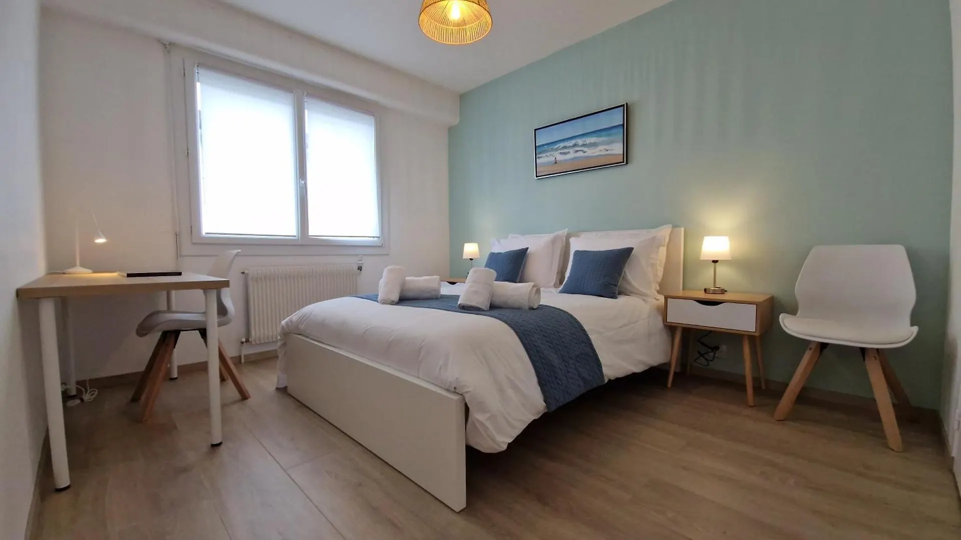 Lac Plage Et Ville 95 M2 A 100M Du Lac, 3 Chambres, Parking Annecy Apartman