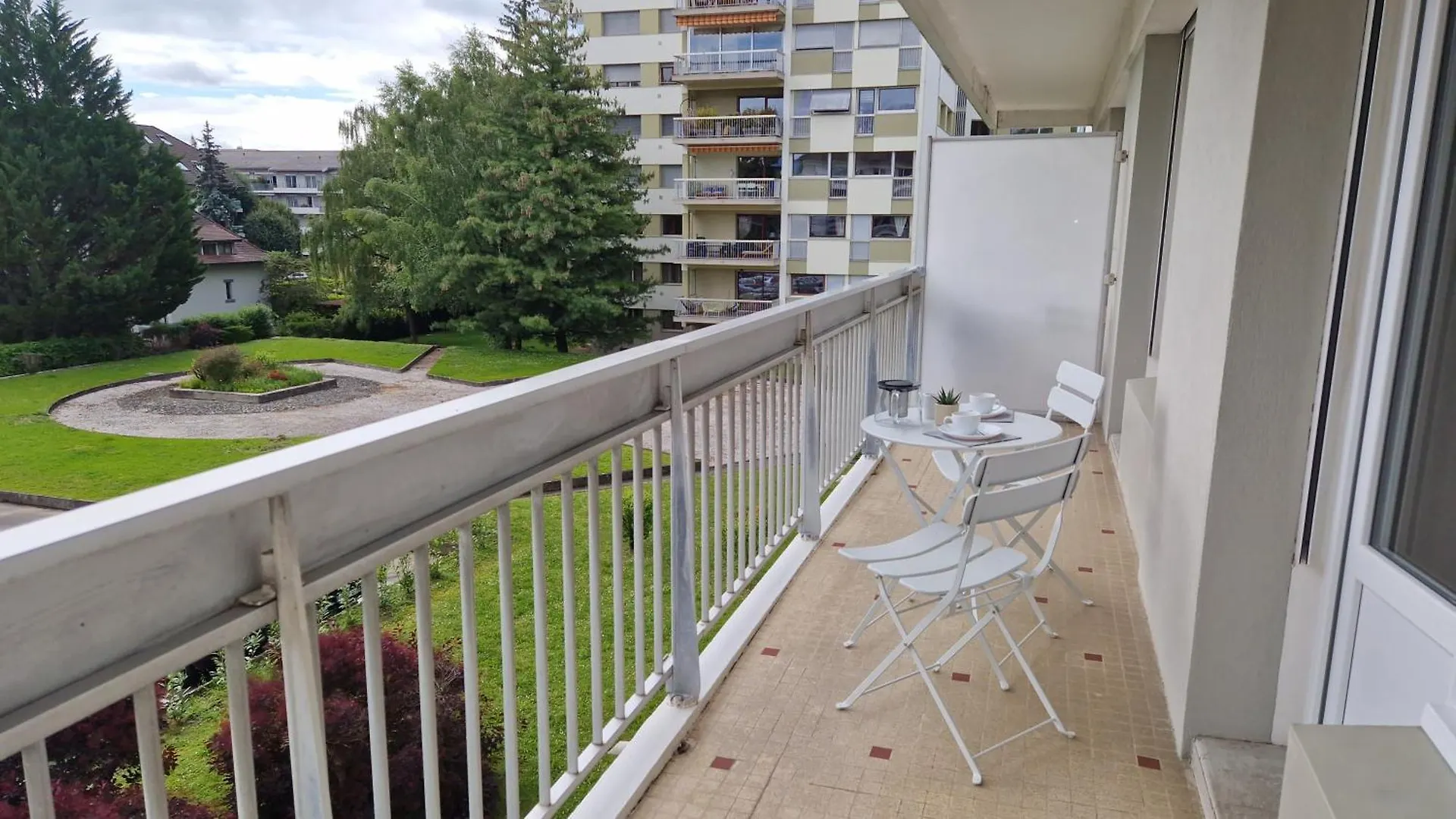 Lac Plage Et Ville 95 M2 A 100M Du Lac, 3 Chambres, Parking Annecy 0*,  França